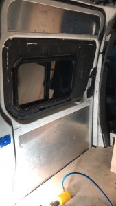 Wiedereinbau der Metallplatten